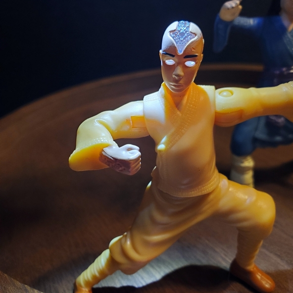 Avatar The Last Airbender Aang & Katara - Picture 2 of 10